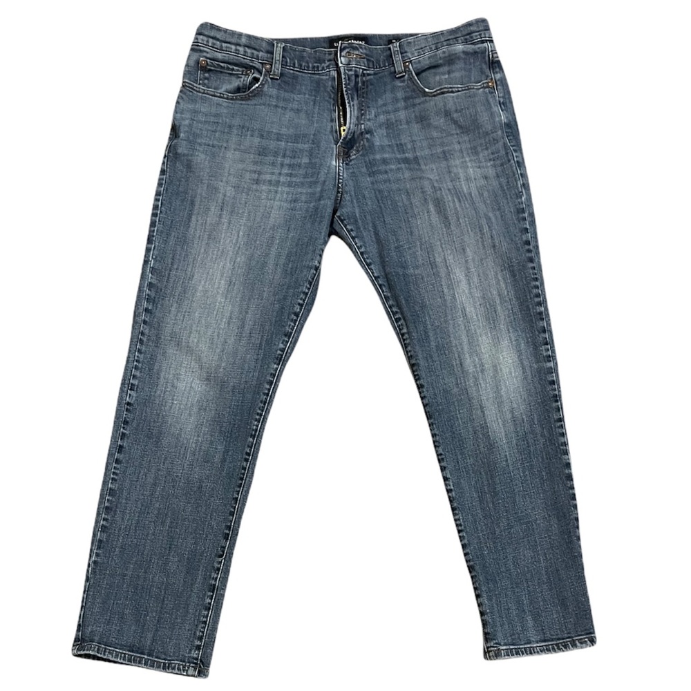 Great condition Lucky Brand Jeans 36 x 30 Style: 221 Straight.